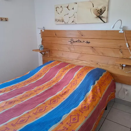 L'azur Piscine Parking Clim Proche Apartment *